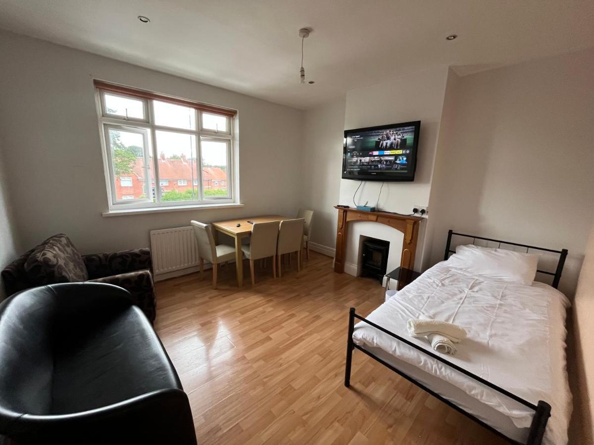 2 Bedroom Apartment, 5 Minutes From City Centre Newcastle upon Tyne Exterior photo